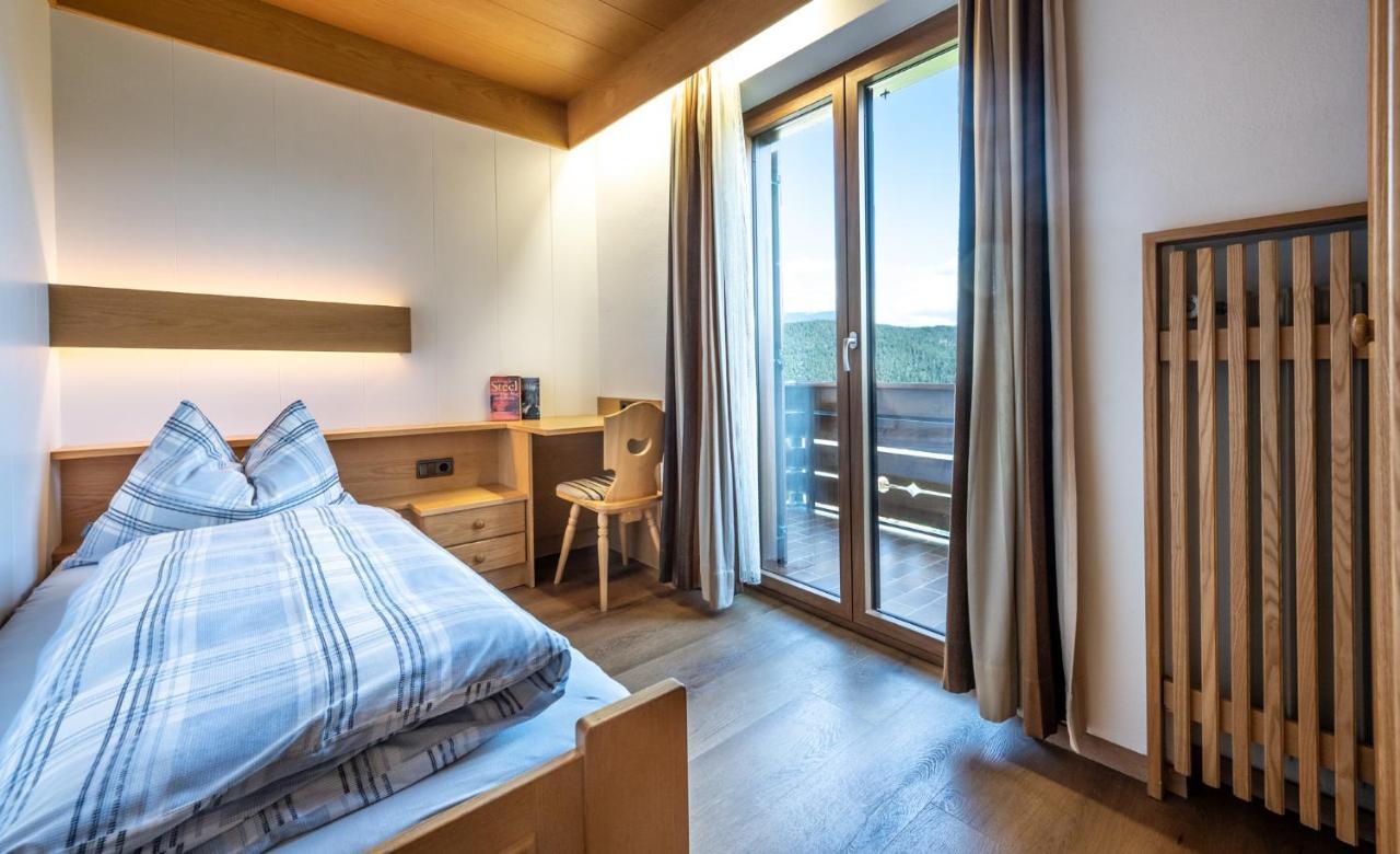 Apartments Sayonara Кастелрото Екстериор снимка