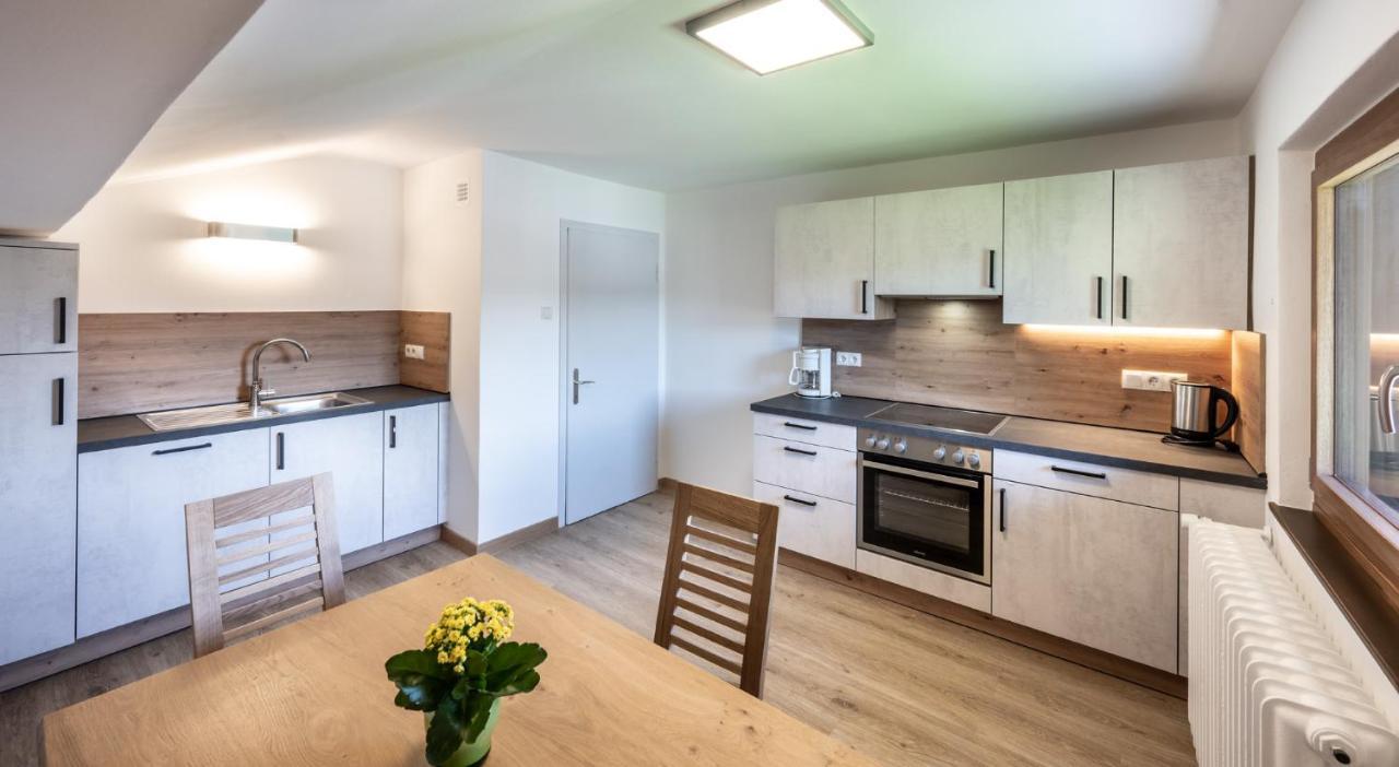 Apartments Sayonara Кастелрото Екстериор снимка