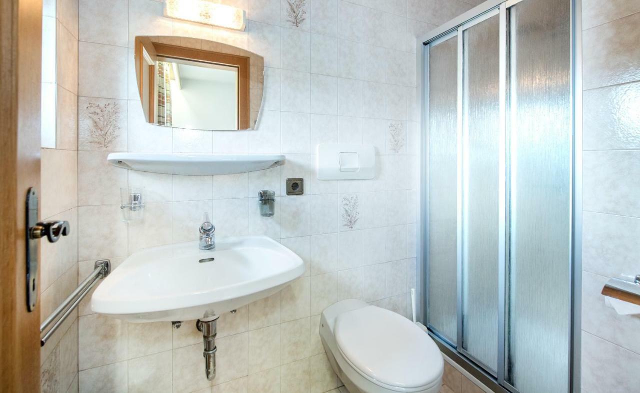 Apartments Sayonara Кастелрото Екстериор снимка