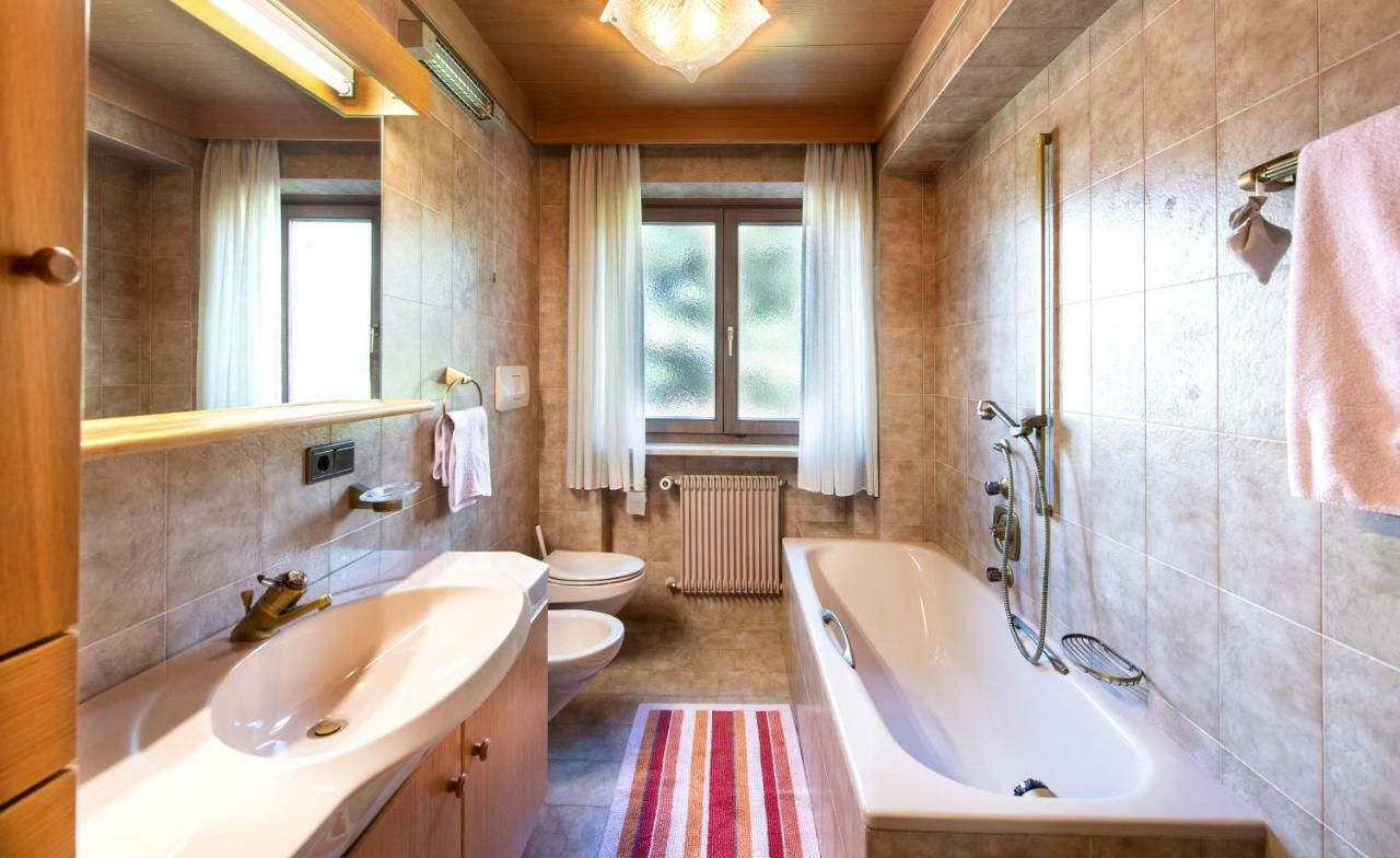 Apartments Sayonara Кастелрото Екстериор снимка